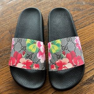 Gucci Bloom Slides